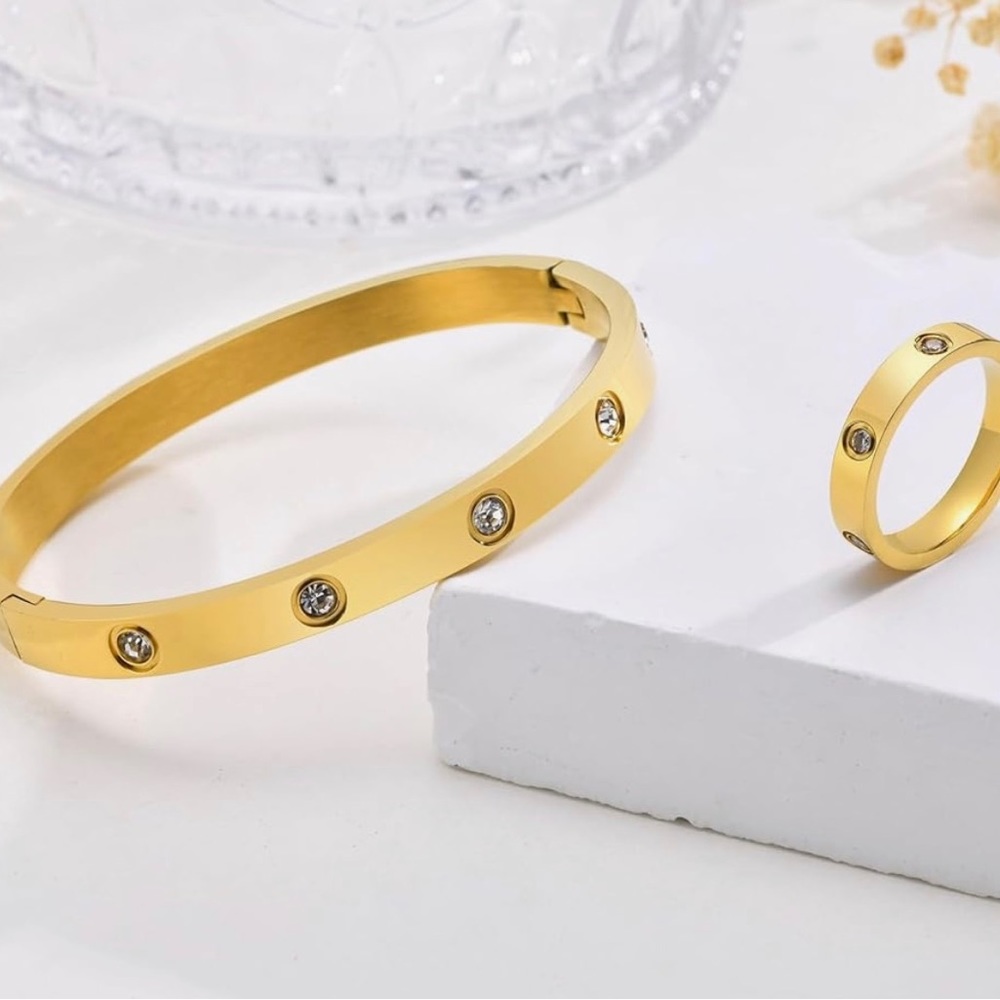 Bracelet free Ring set 18 Karat Gold Lead 10 cubic zirconia Free Ring